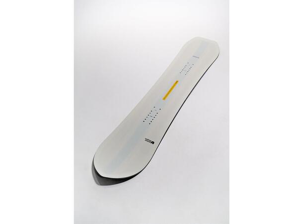 United Shapes Horizon Snowboard