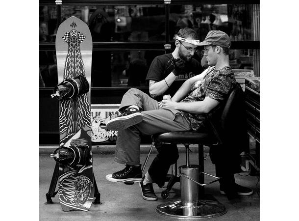 Jones Stratos Harry Kearney Snowboard Limited Edition